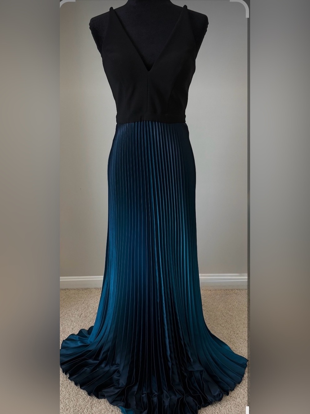 Aqua Ombré Pleated Gown Blue & Black Maxi Dress Size 6